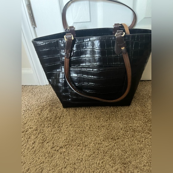 Dooney and bourke crocodile pattern calfskin leather - Picture 3 of 4